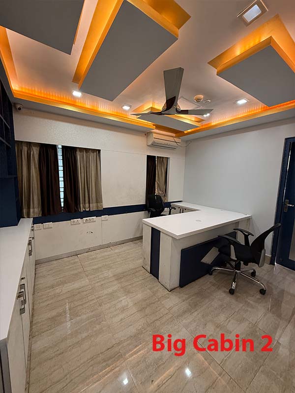 Large Director Room 